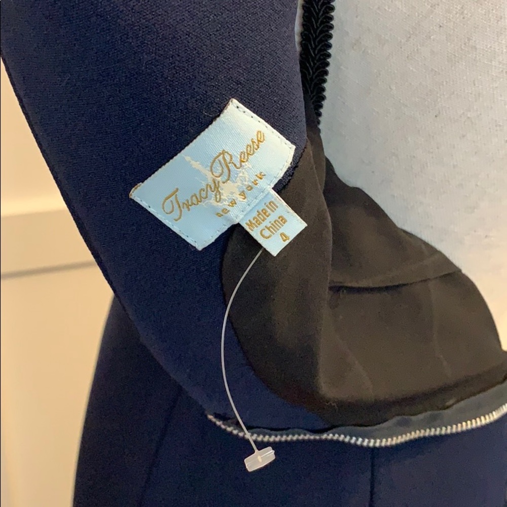 Tracy Reese 4 exceptional seam “scuba” navy dress - Picture 9 of 9